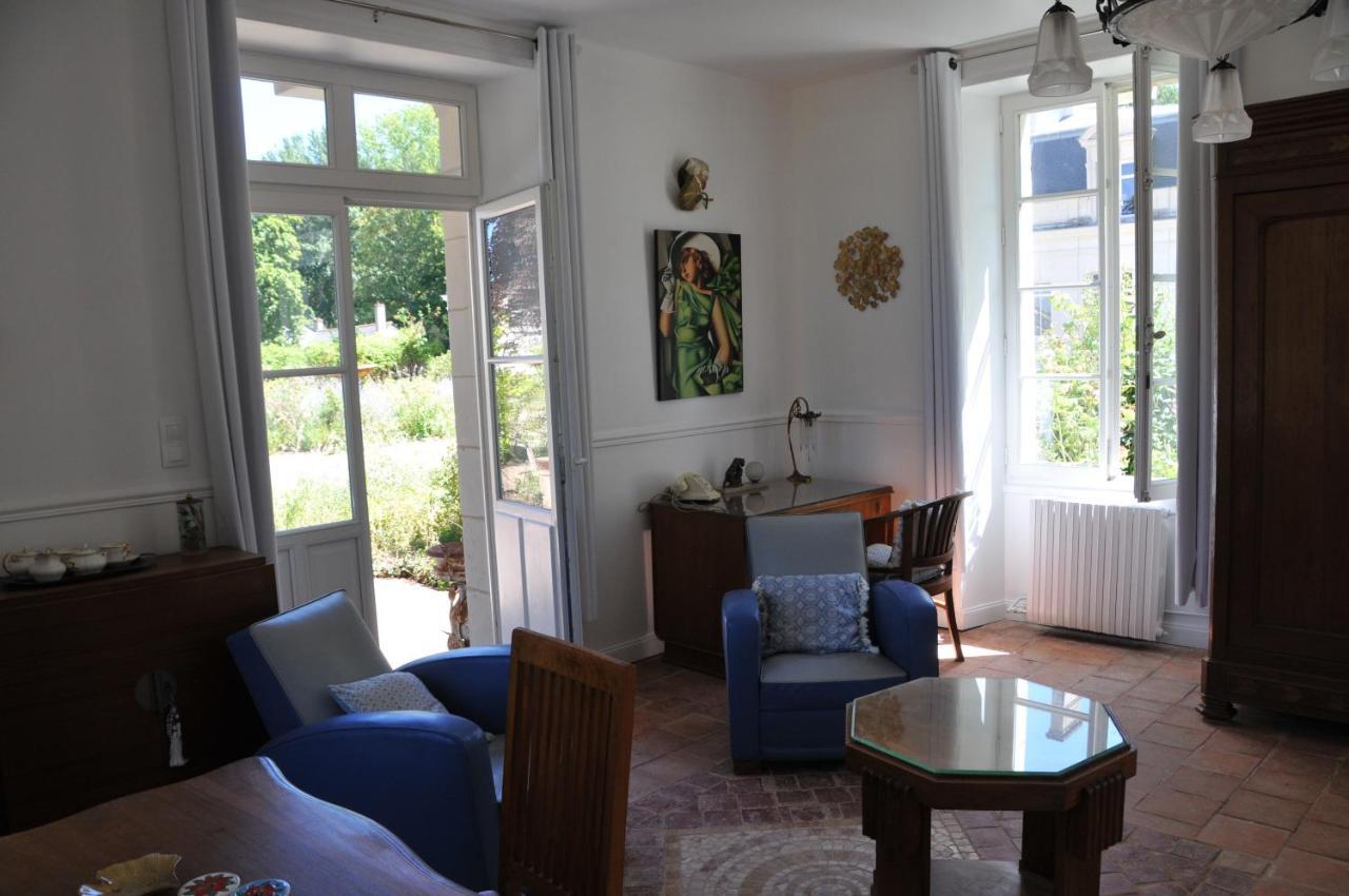 La Terrasse de L'Orangerie du Château - Art Nouveau - GITE 2 Personnes Brain-sur-Allonnes Extérieur photo
